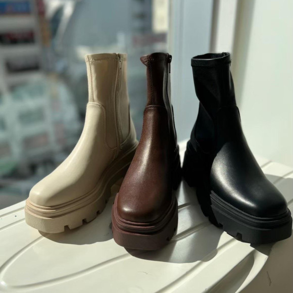 大人気ブーツ！