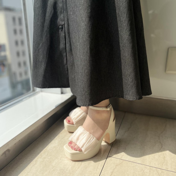 昨年も大人気サンダル！！入荷しました！！