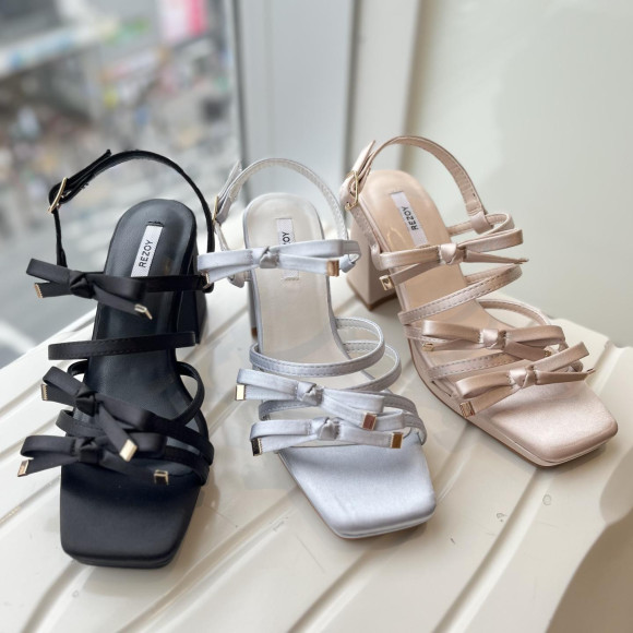 รองเท้าแตะริบบิ้นผ้าต่วน