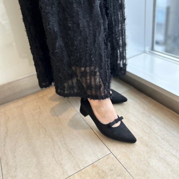 LOW heel pumps