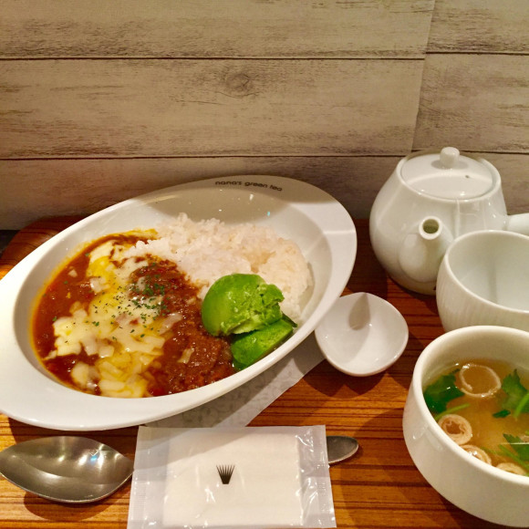 豚ひき肉のアボカドチーズトマトカレー