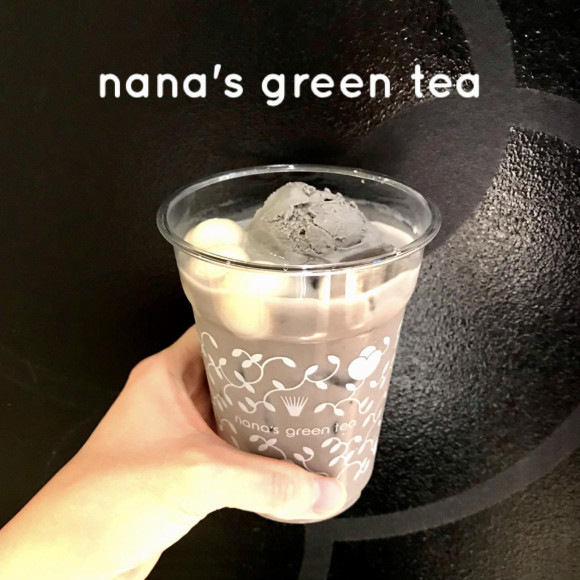 黒胡麻白玉フロートラテ