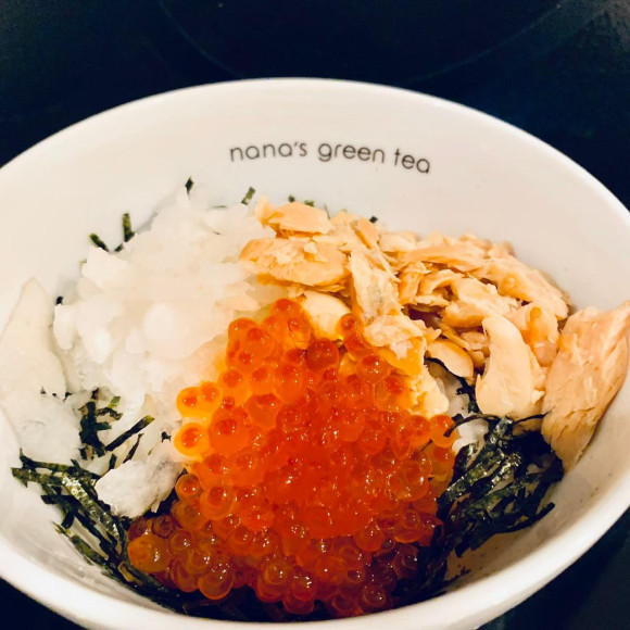 いくらと鮭の親子丼