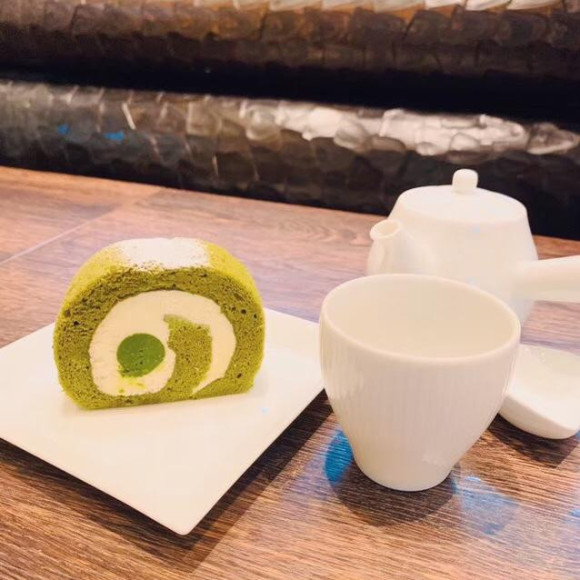 抹茶ロールケーキセット