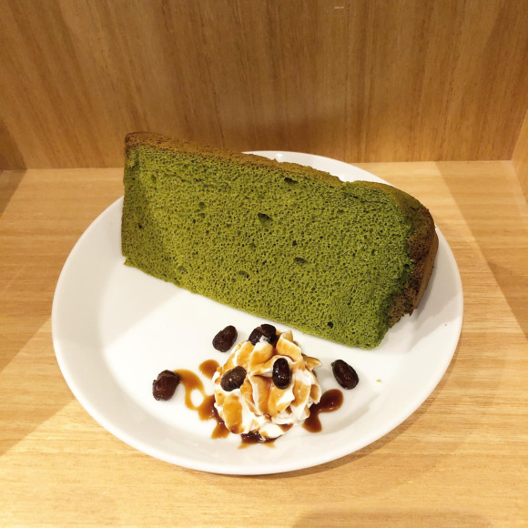 抹茶シフォンケーキ