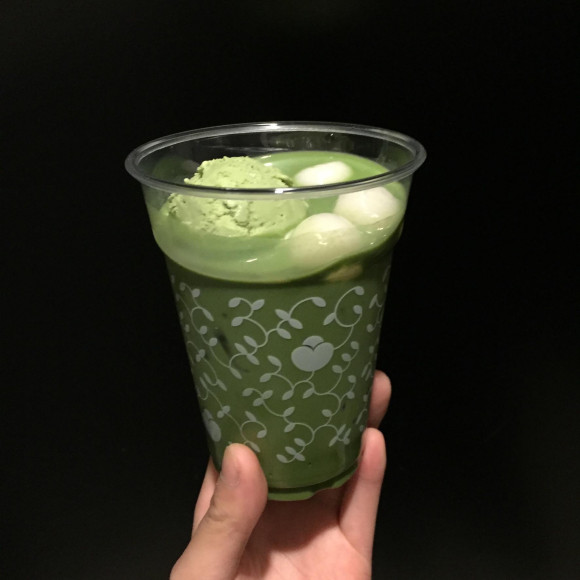 抹茶白玉フロートラテ