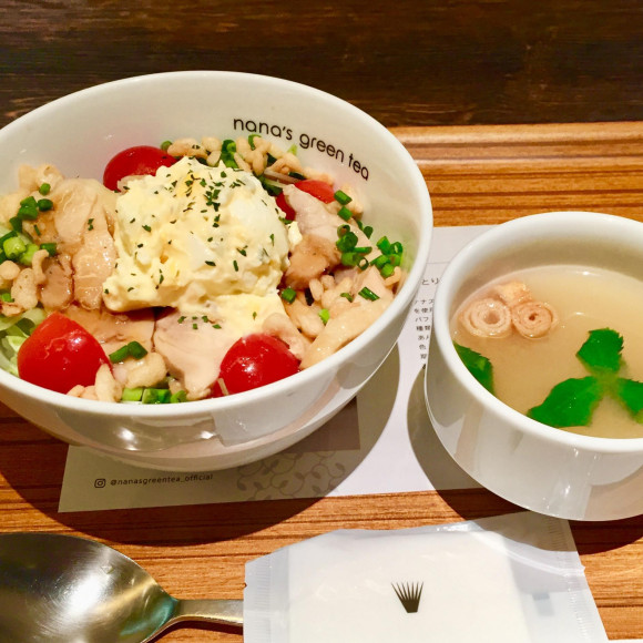 鶏の甘辛タルタルどんぶり