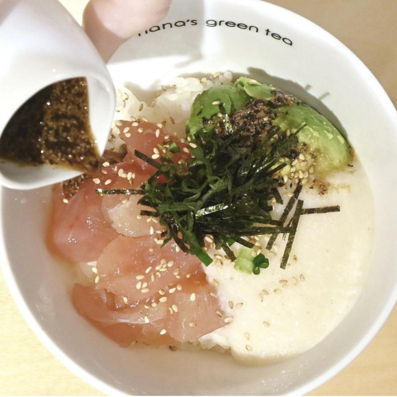 大人気！天然鮪とアボカドのとろろどんぶり