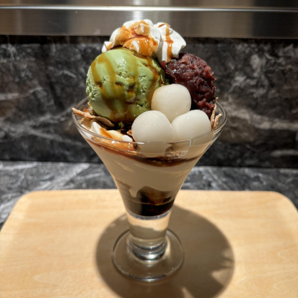 I want to eat parfait after dinner