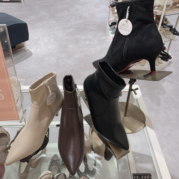 ブーツも入荷です！！