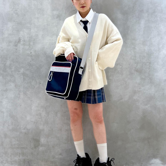 スクールアイテムを使った学生コーデ！