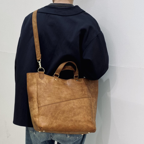 新型トートバッグ入荷しております!!