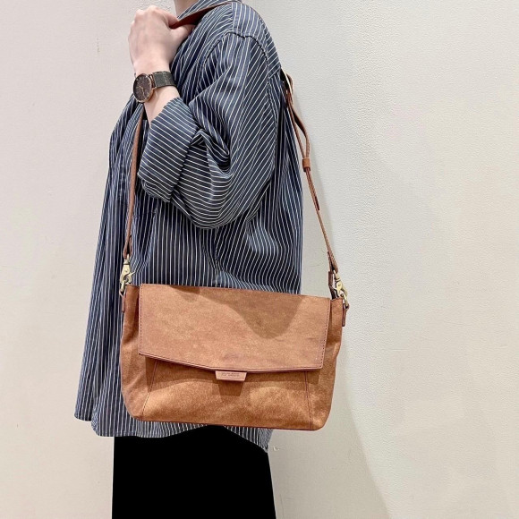 ちょうどいいサイズ感！新作バッグのご紹介