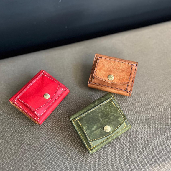 Compact wallet with palm size!