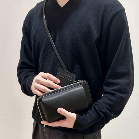 お出かけに便利！スマホポーチをご紹介！