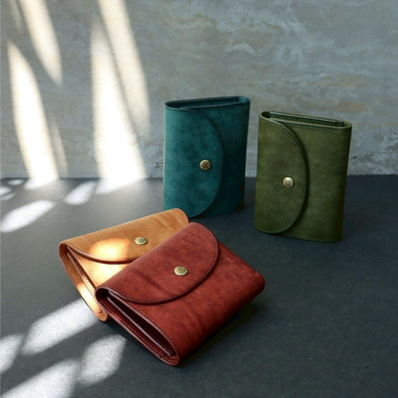 大人気の３つ折り財布のご紹介！！