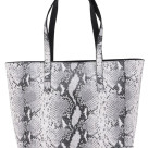 ニュートートバッグはロックな感じ