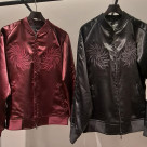 大本命のロックスカジャン