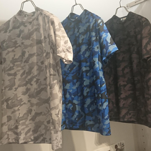 一味違ったTシャツ