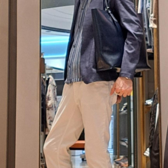 寒い時にもノーカラージャケット！！