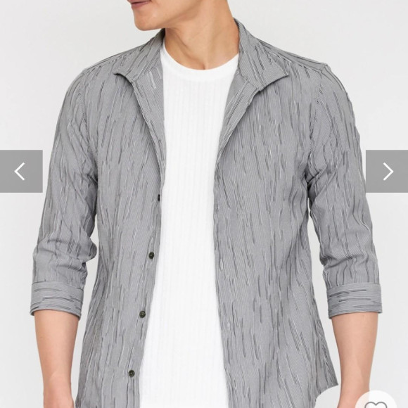 サラっと羽織れてビシッと決まる