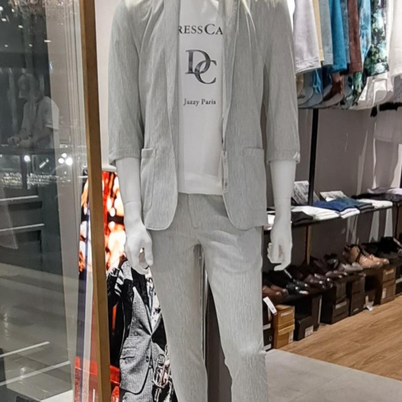 夏、セットアップは艶やかに