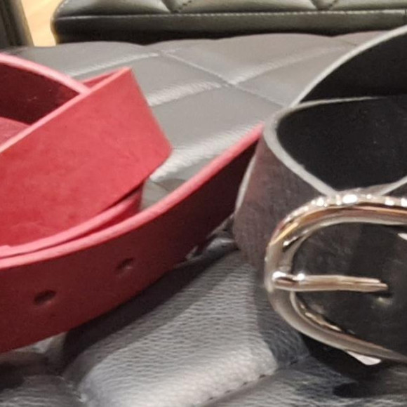 真夏につける赤と黒