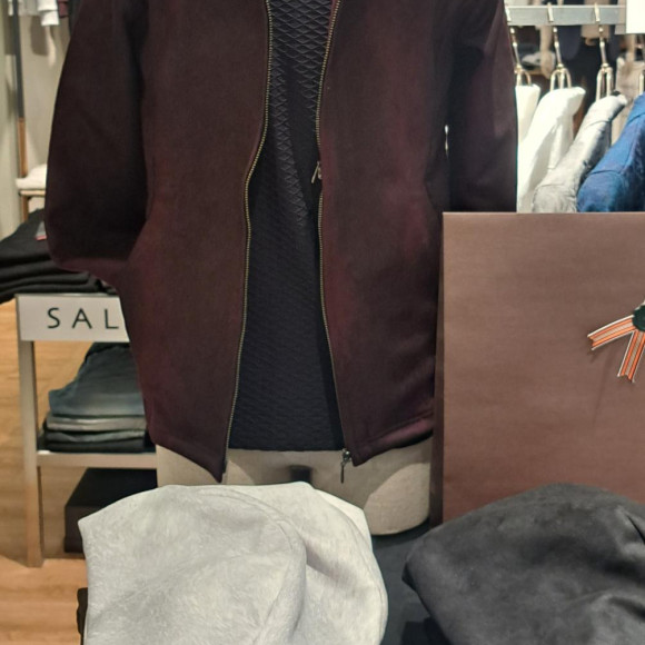 秋物入荷ラッシュ