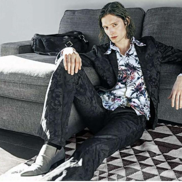 トルネードマートのセクシーセットアップ