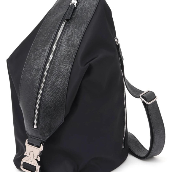 พอดีสำหรับการออกไปข้างนอกเล็กน้อย