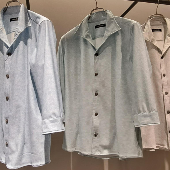 冷酷的7分袖衬衫