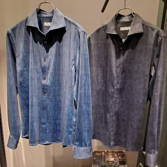 舒适光滑的牛仔布印花衬衫