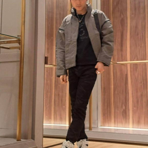 新レーベルからのブルゾン登場！！