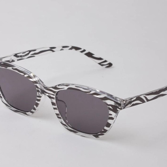 大型連休に向けてアイウェアを