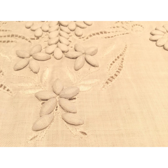 リネンくるみ刺繍