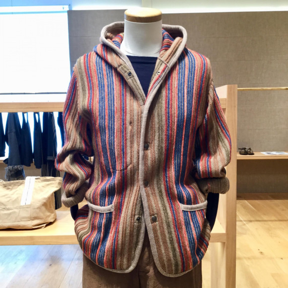 ラグラッセルパーカーHOODIE
