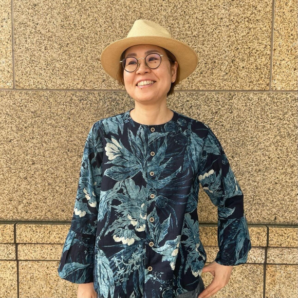 イースタンアロハのレフアブラウス