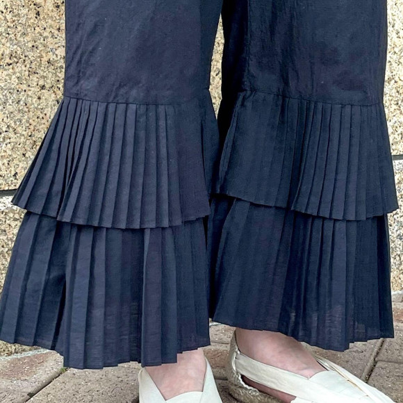 インドリネンシャンブレーのブラウス