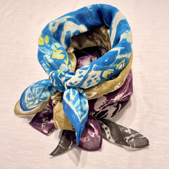 ガーゼの絵本バンダナ