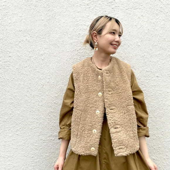 ウールボア×ナイロンのベスト