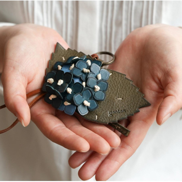 エヴァーチャーム