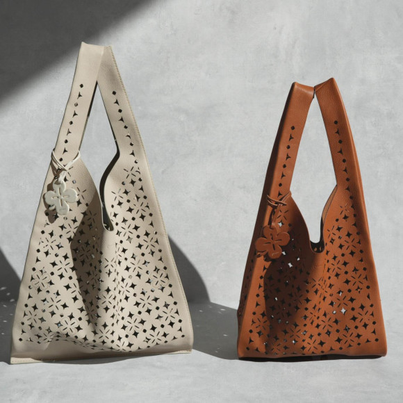 クアドリフォリオ　バッグ