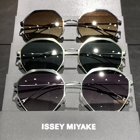 サングラス/メガネイッセイミヤケ ISSEY MIYAKE 金子メガネ コラボ