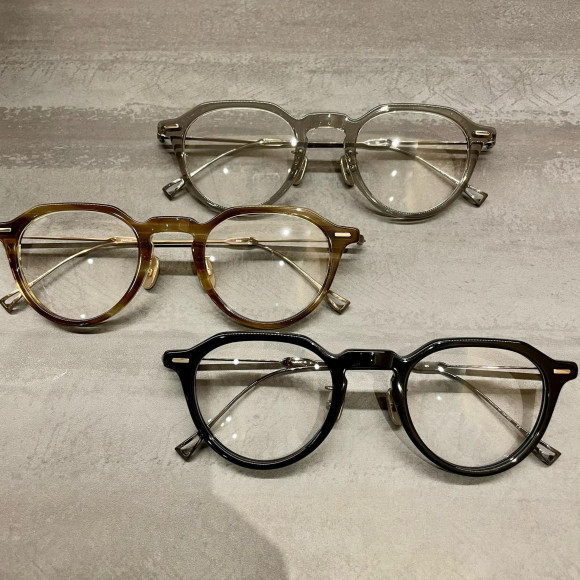 ISSEY MIYAKEとのコラボフレームが入荷いたしました！