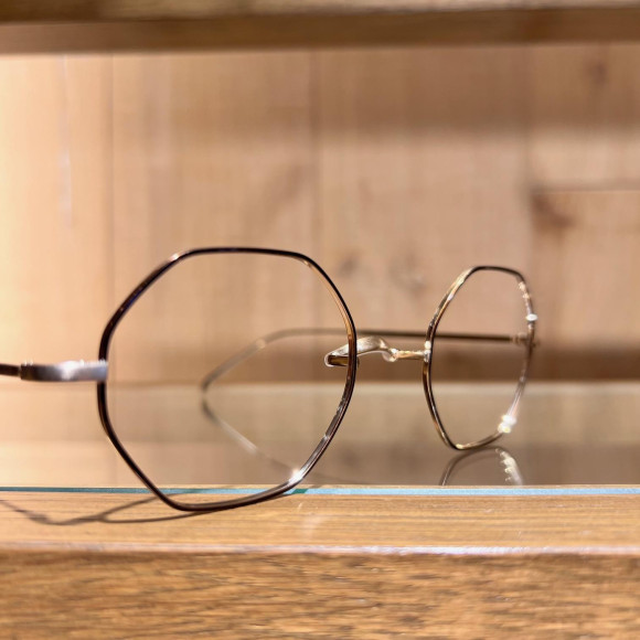 一山眼鏡　再入荷いたしました！
