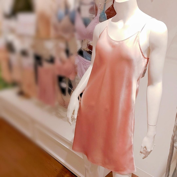 推しアイテム＊。・シルクスリップ