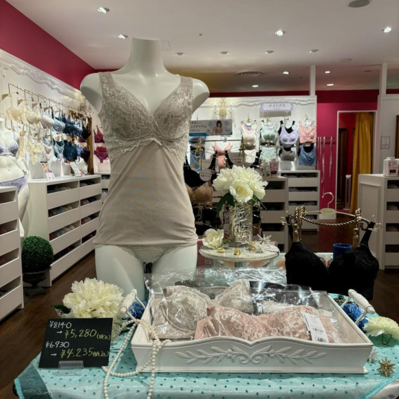 楽ちんにバストキープ！ブラキャミのご紹介♪