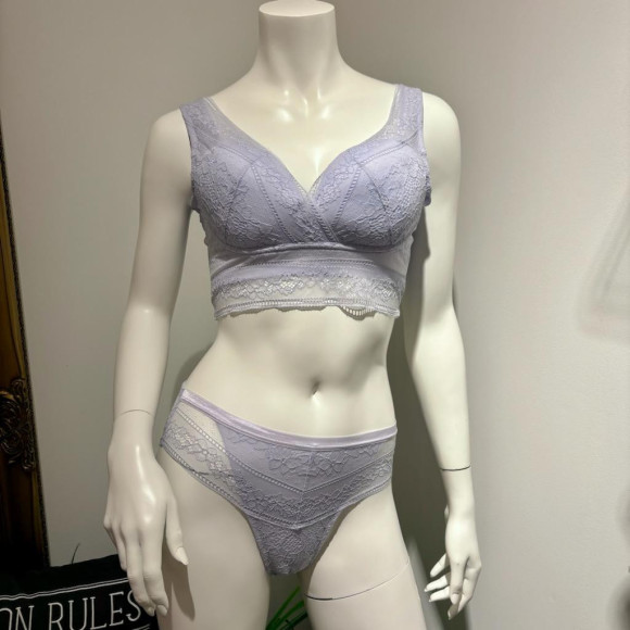 ラクに補整♪ノンワイヤーブラ新作が入荷いたしました♡