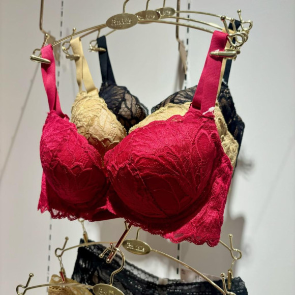 キュっと谷間メイク♡STEP2ナオミタイプ新作入荷いたしました♪