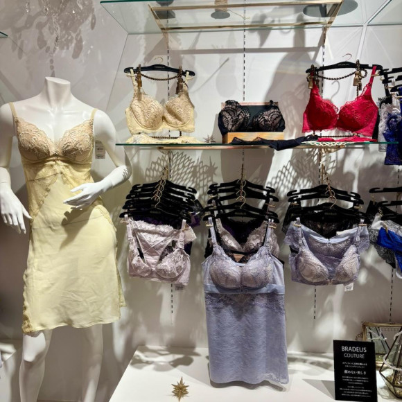 ラグジュアリーで上質なデザインのアイテムが期間限定販売♡